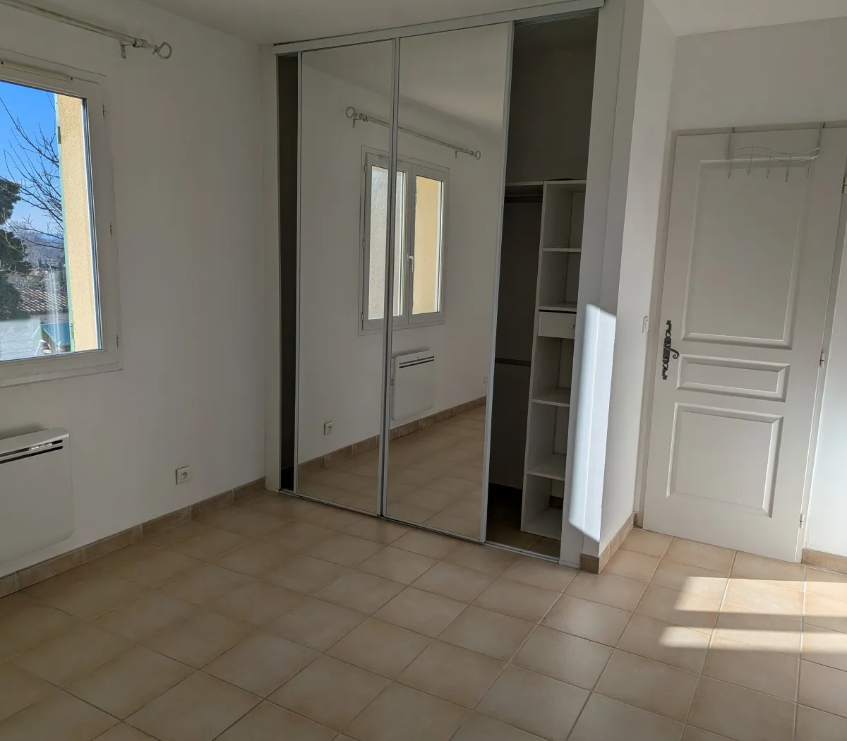 Location L'Isle-sur-la-Sorgue Maison 697e42acc9eb