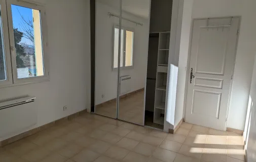 Location L'Isle-sur-la-Sorgue Maison 697e42acc9eb