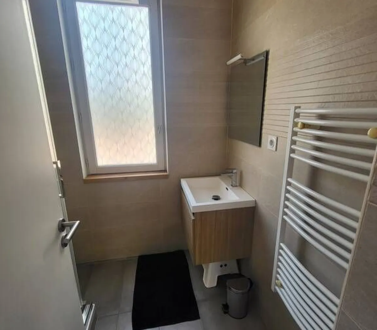 Location Courbevoie Appartement 697e68295a03