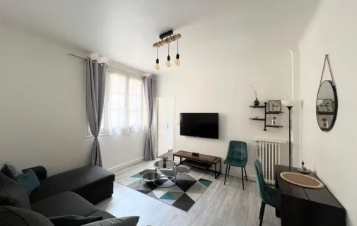 Location Courbevoie Appartement 697ebaae27aa