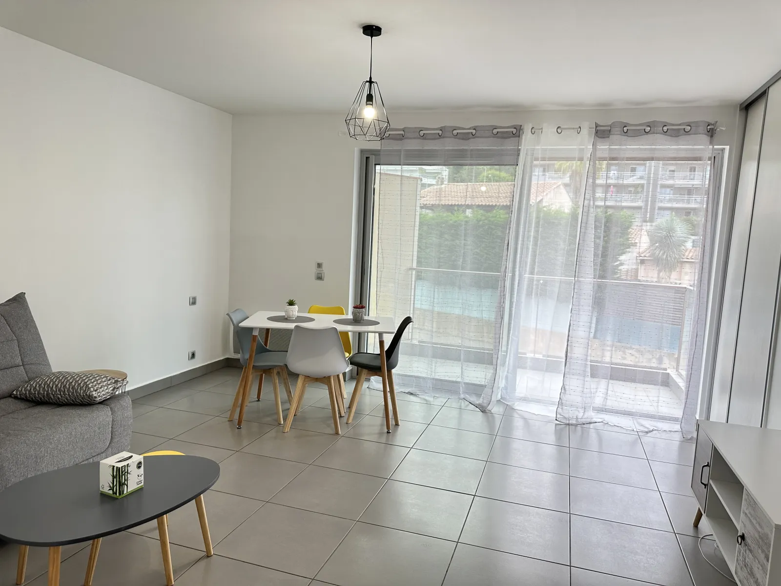 Location Nice Appartement 697f2454059b