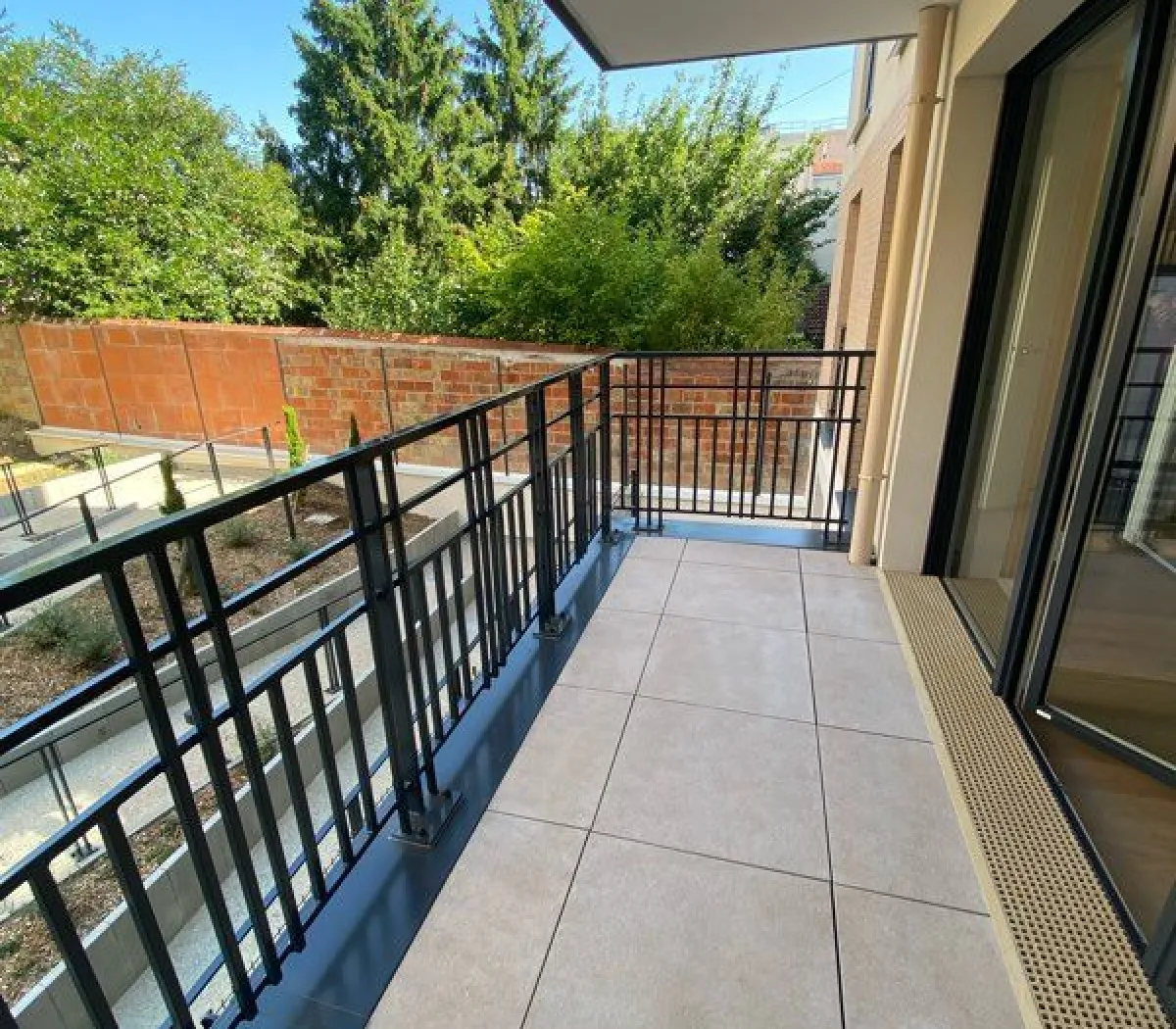 Location Suresnes Appartement 697f676a83a0