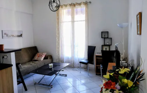 Location Nice Appartement 698075153060