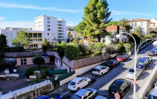 Location Nice Appartement 698075153060