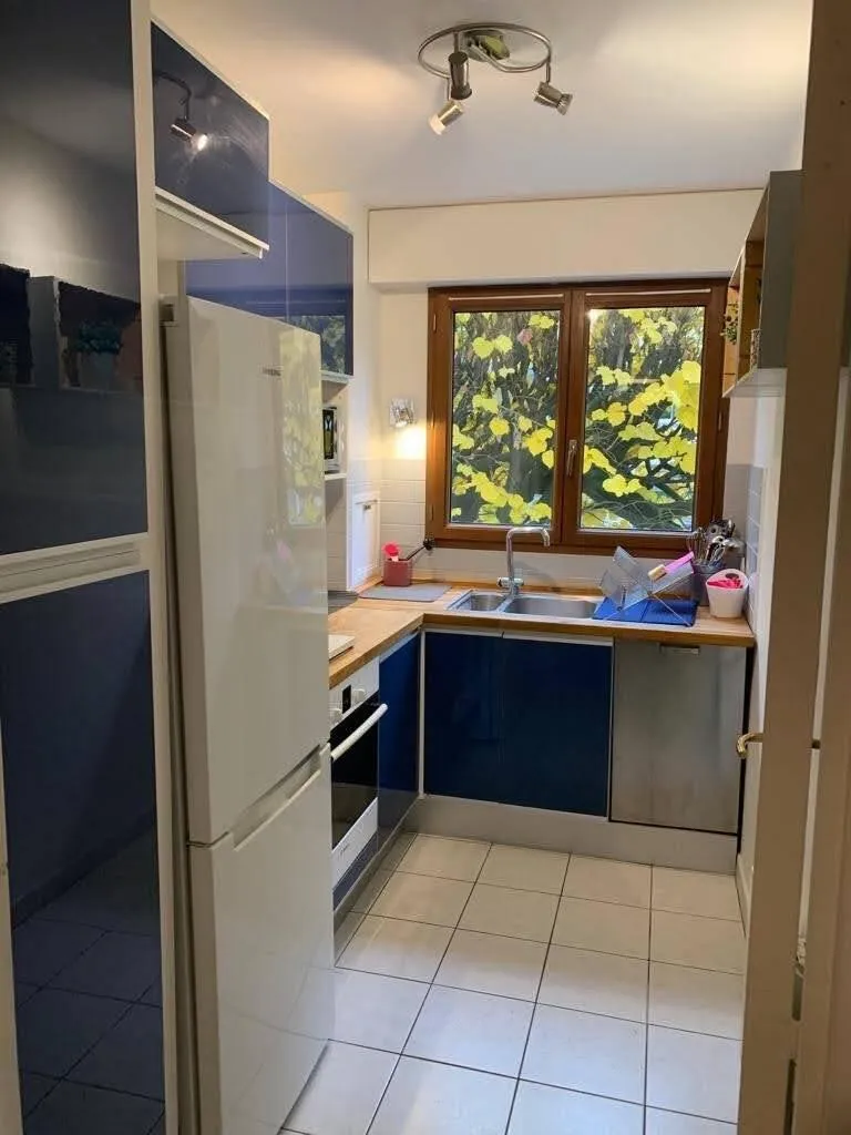 Location Courbevoie Appartement 6981b3cbef84