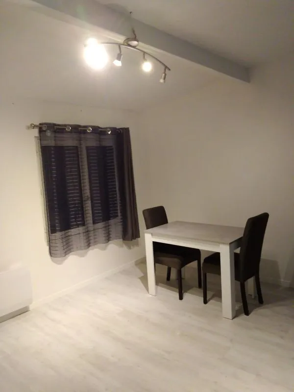 Location Carrières-sur-Seine Appartement 69841c95132b