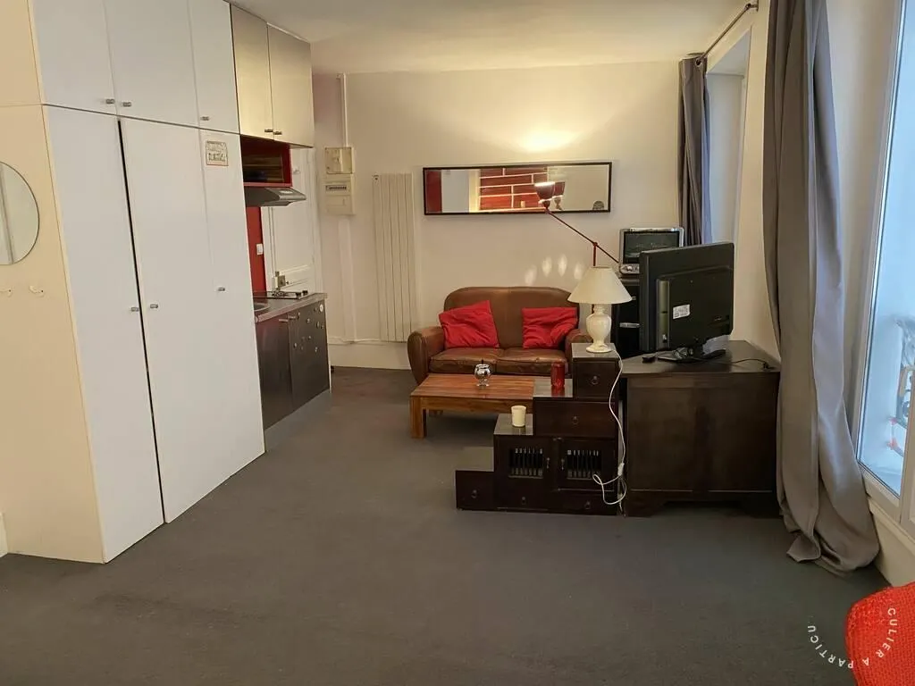 Location Paris Appartement 698469d97e67