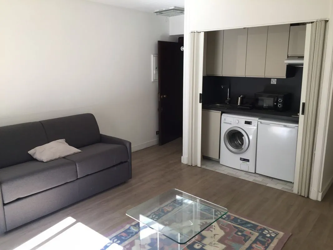 Location Paris Appartement 698506cd3d8a