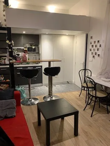 Location Paris Appartement 698918929517