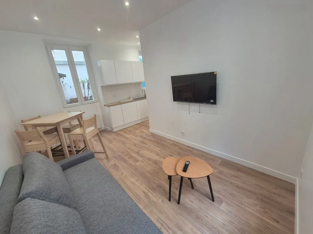 Location Paris Appartement 6989e943ec04