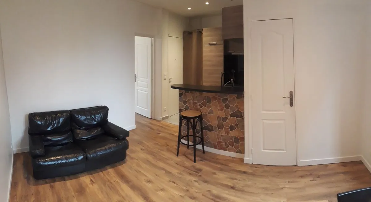 Location Courbevoie Appartement 6989e957f28b