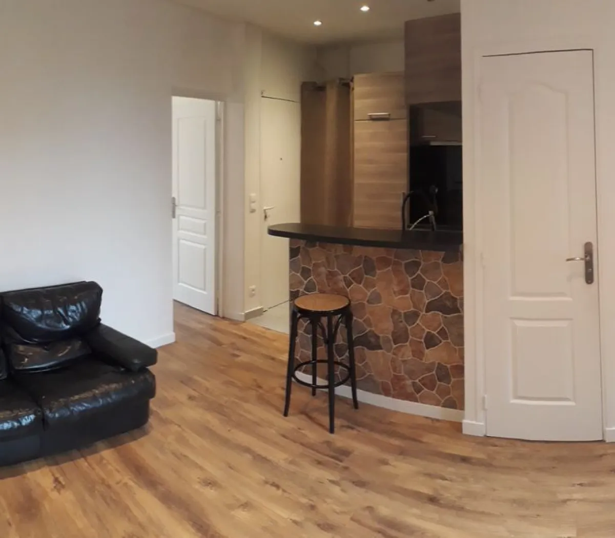 Location Courbevoie Appartement 6989e957f28b