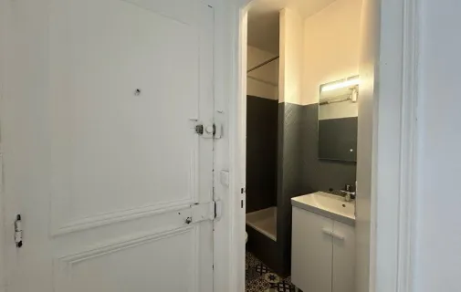 Location Paris Appartement 6989efeba50d
