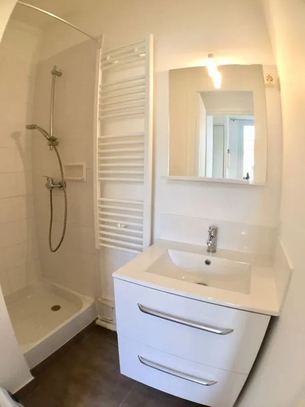 Location Asnières-sur-Seine Appartement 6989effbf419