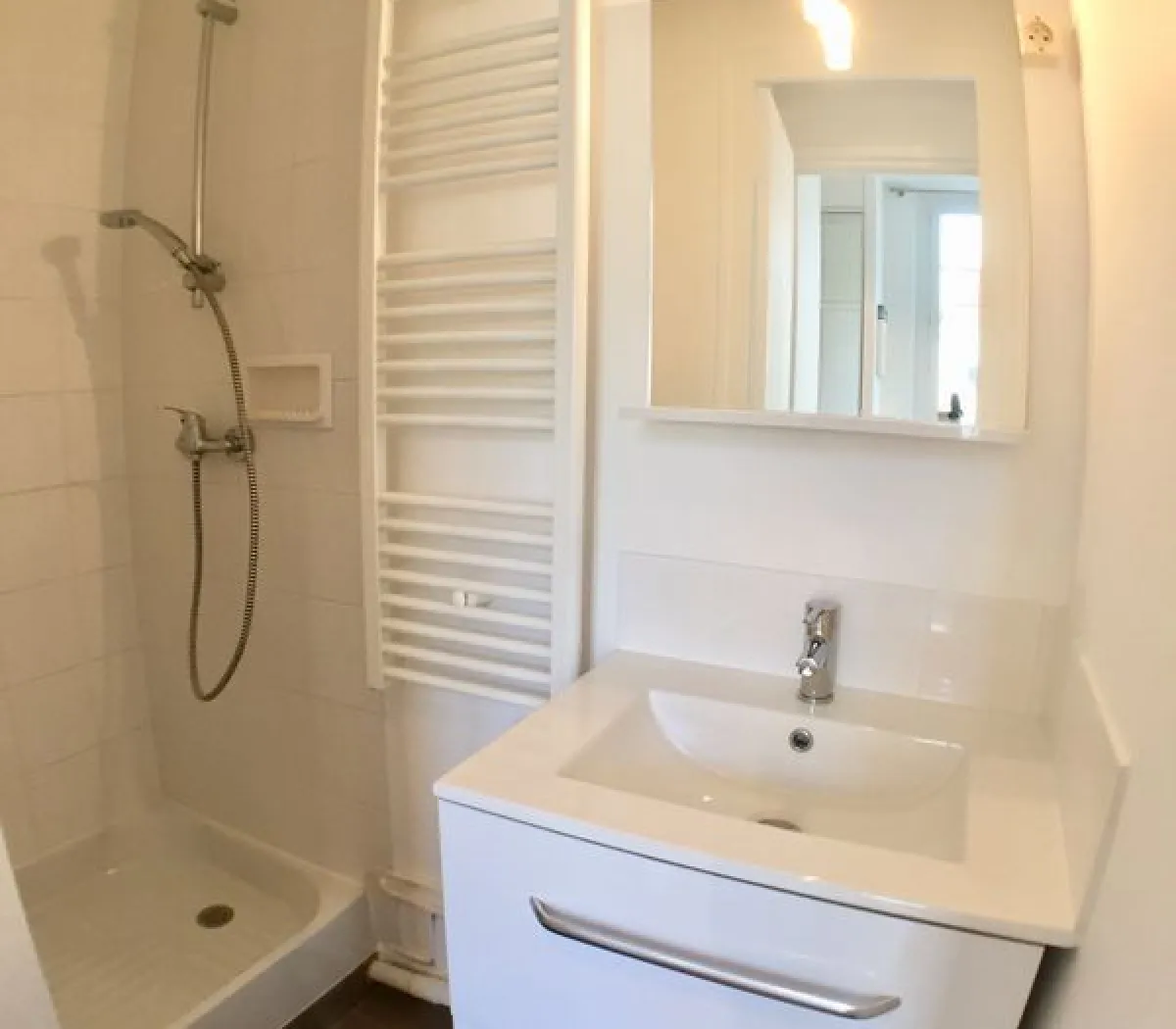 Location Asnières-sur-Seine Appartement 6989effbf419