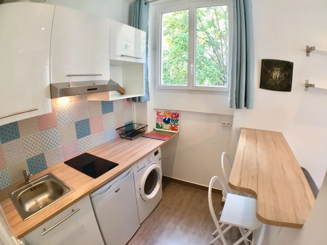 Location Asnières-sur-Seine Appartement 6989effbf419