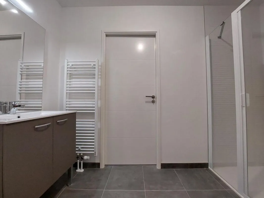 Location Paris Appartement 6989f2ed095d