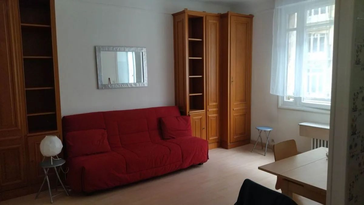 Location Paris Appartement 6989fac482fa