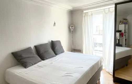 Location Paris Appartement 698ac1ec110e