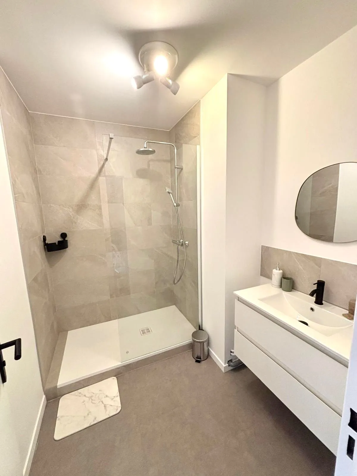 Location Villeurbanne Appartement 698b3ece1808