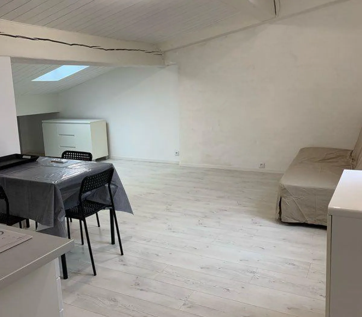 Location Bordeaux Appartement 698d8e8242a5