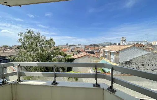 Location Bordeaux Appartement 698e0f8eeb48