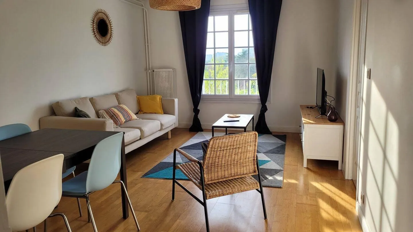 Location Tours Chambre 698ee5209f46