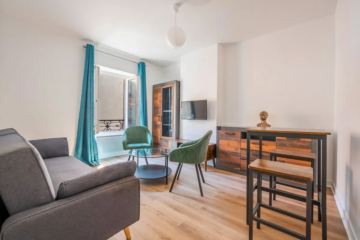 Location Paris Appartement 6992122274ad