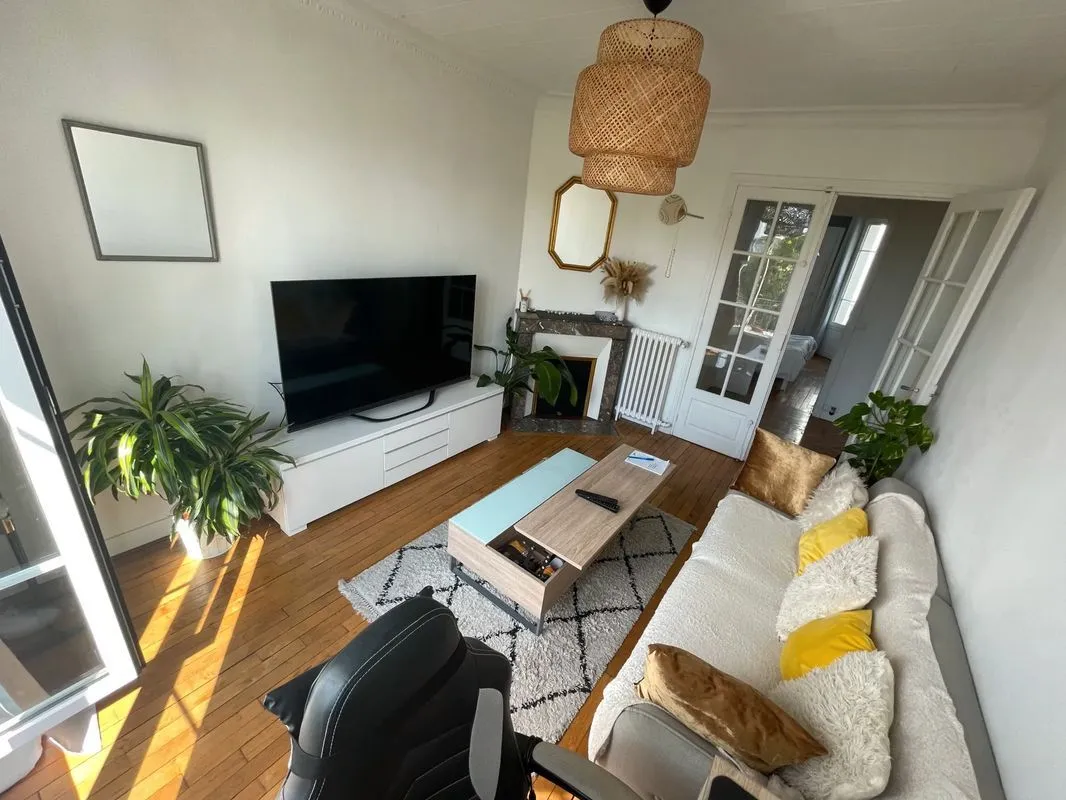 Location Asnières-sur-Seine Appartement 69935d1bc3e7