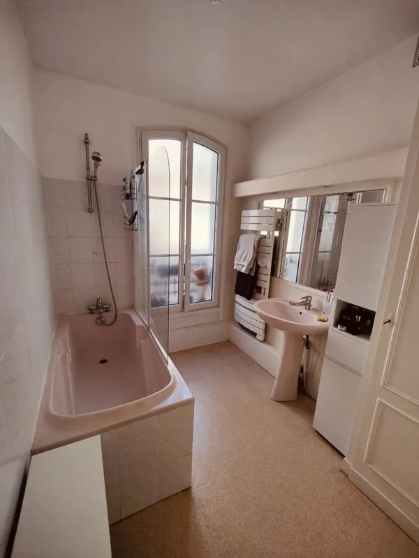 Location Paris Appartement 69960324f0f2