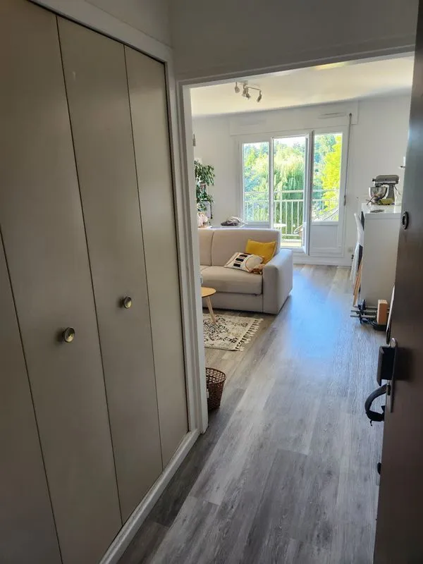 Location Sainte-Foy-lès-Lyon Appartement 6996050ea99f