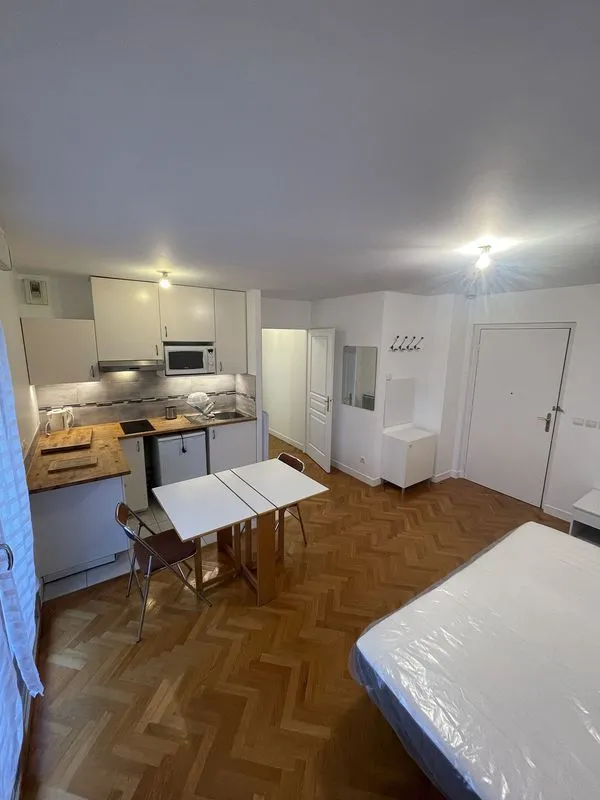 Location Courbevoie Appartement 699606acc33e