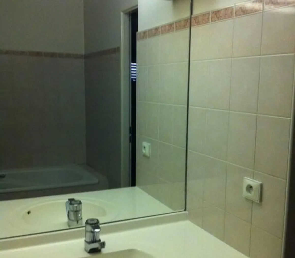 Location Rueil-Malmaison Appartement 69985ff04cc6