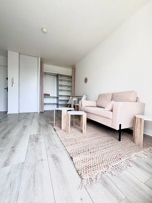 Location Courbevoie Appartement 699afa5519d5