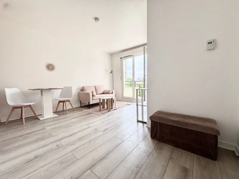 Location Courbevoie Appartement 699afa5519d5