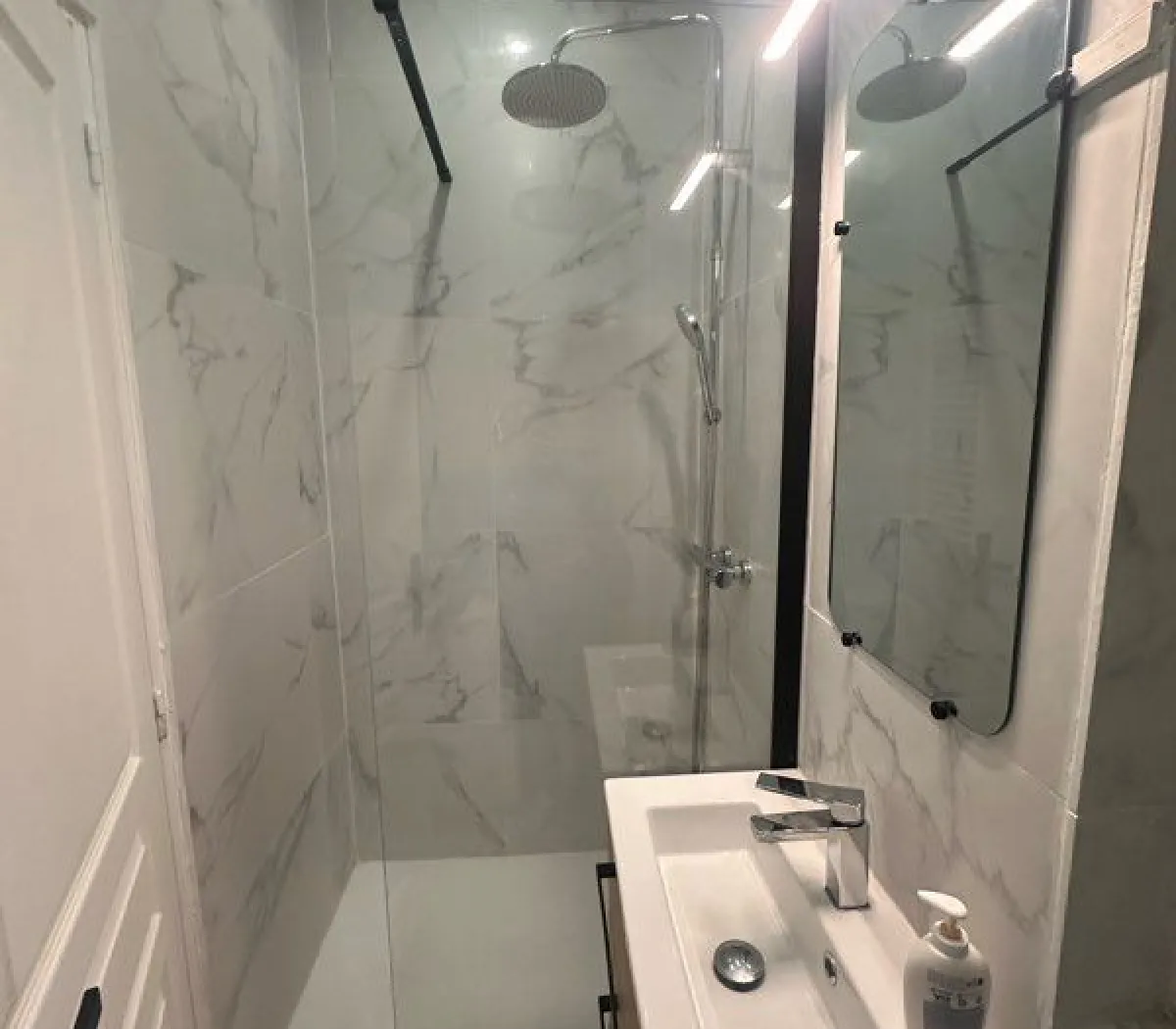 Location Asnières-sur-Seine Appartement 699b3cab211e