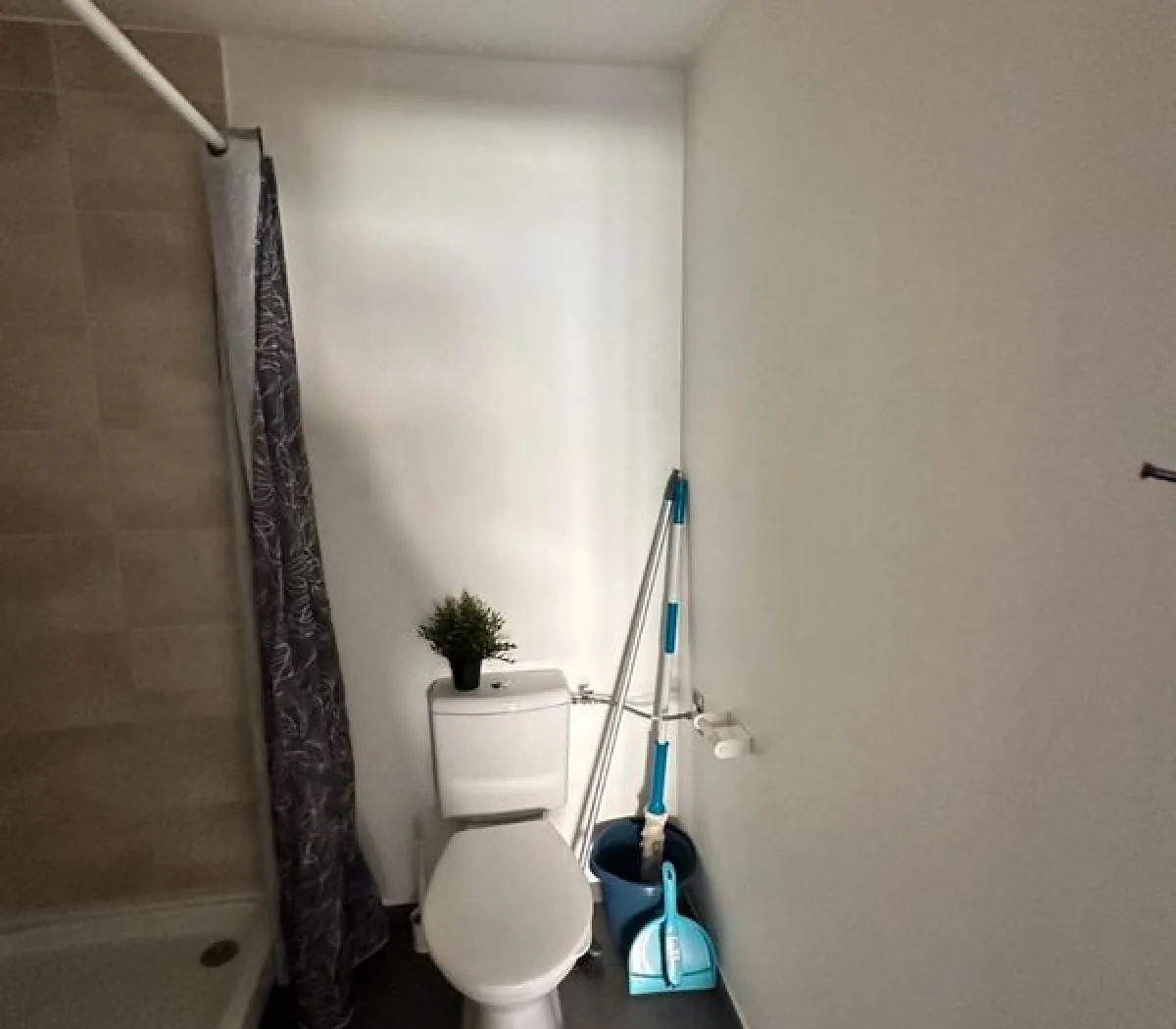 Location Bron Appartement 699b5d53694c