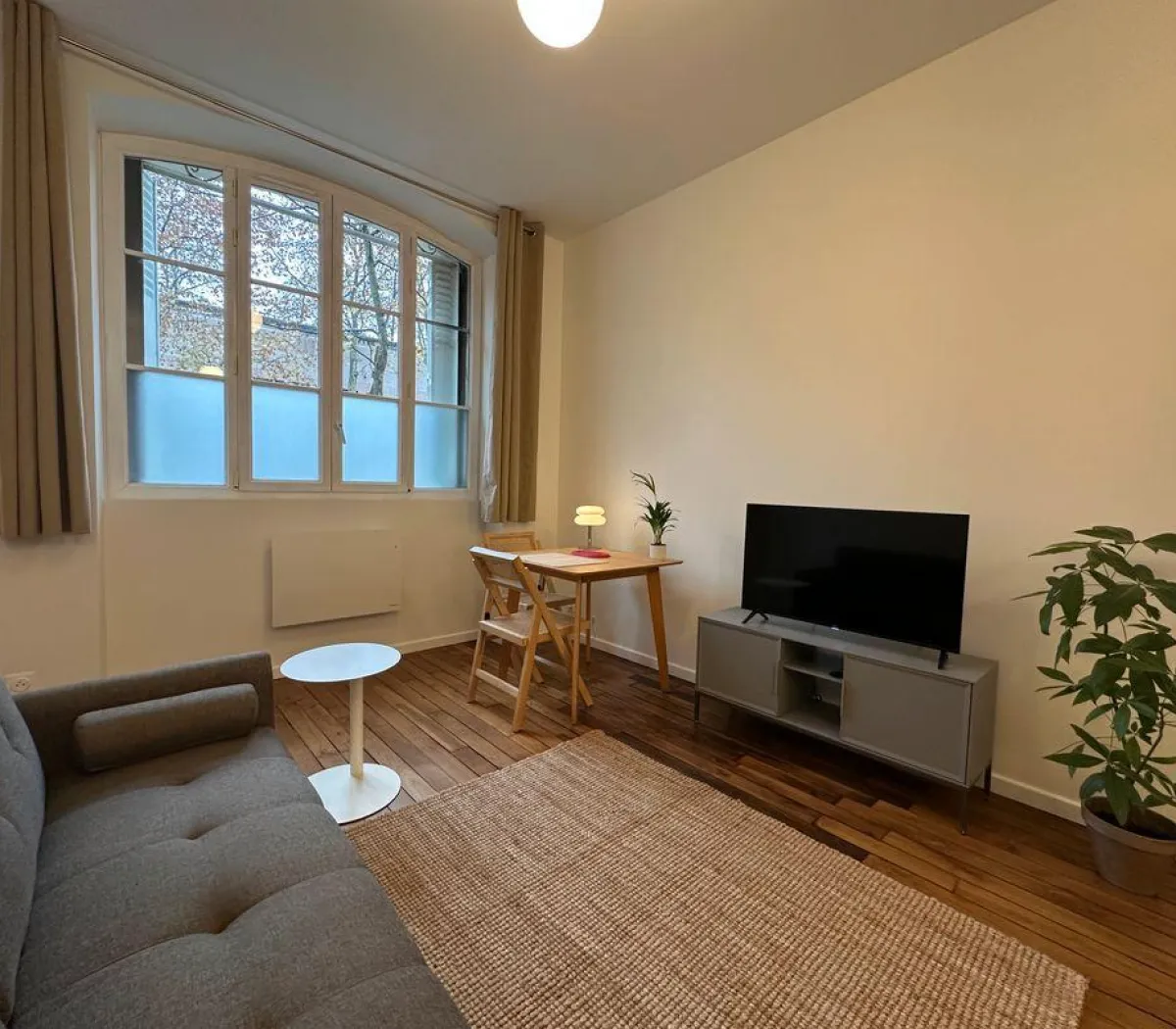 Location Paris Appartement 699c1fe92125
