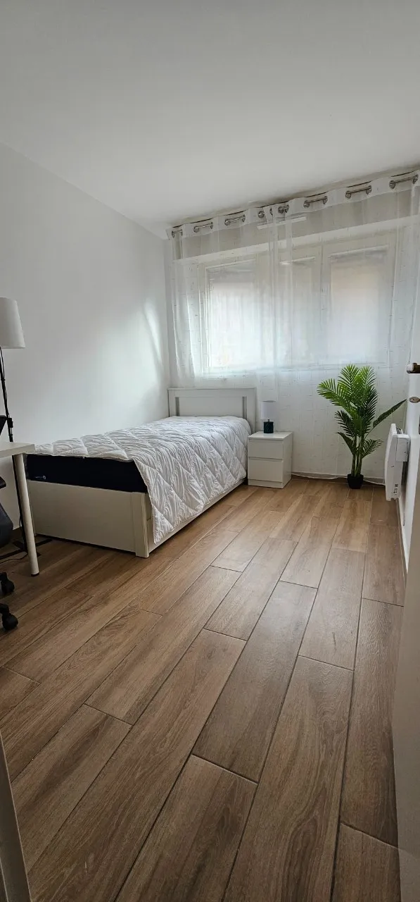 Location Noisy-le-Grand Chambre 699e195a5847