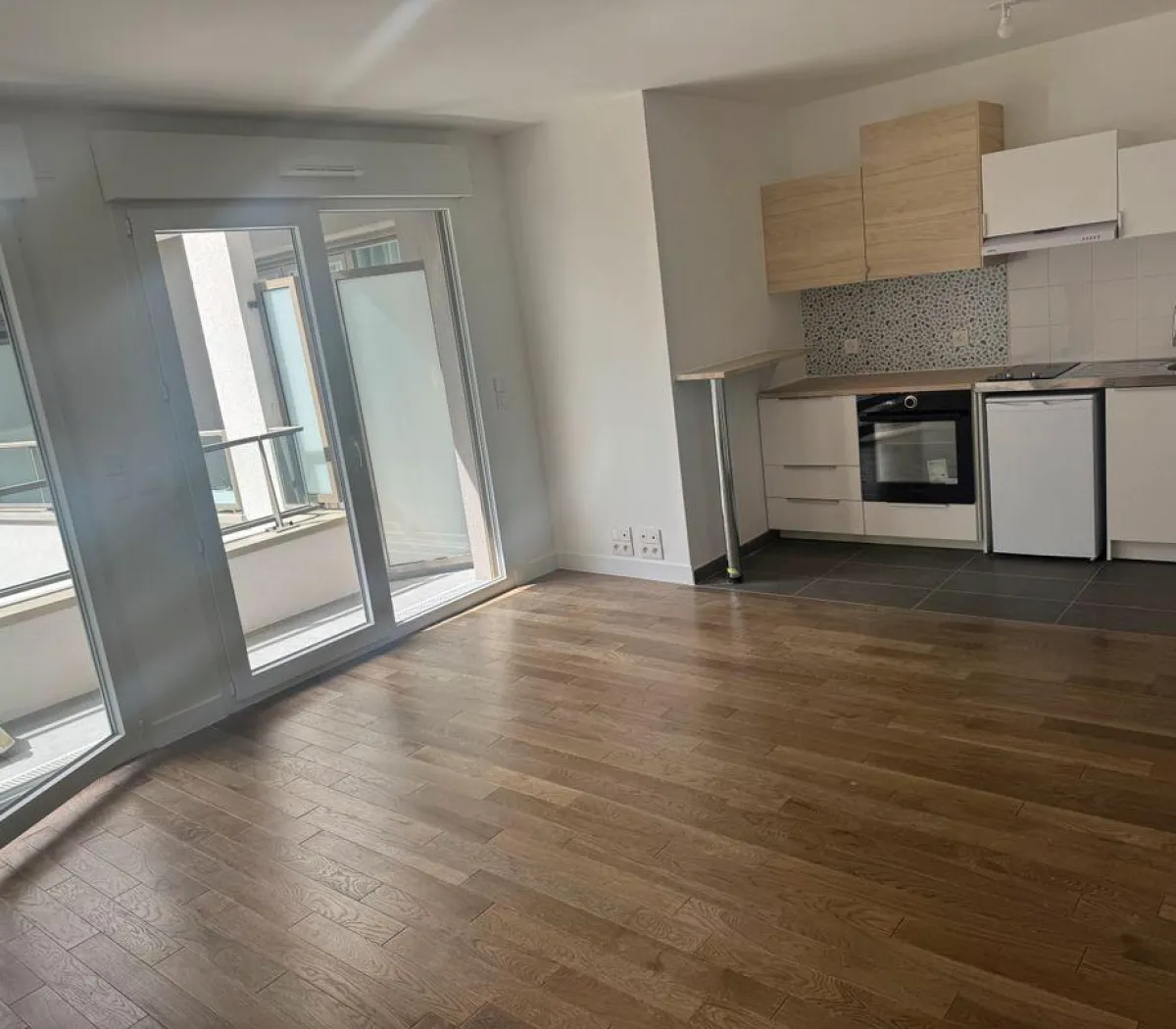 Location Courbevoie Appartement 699ef8b4bdb9