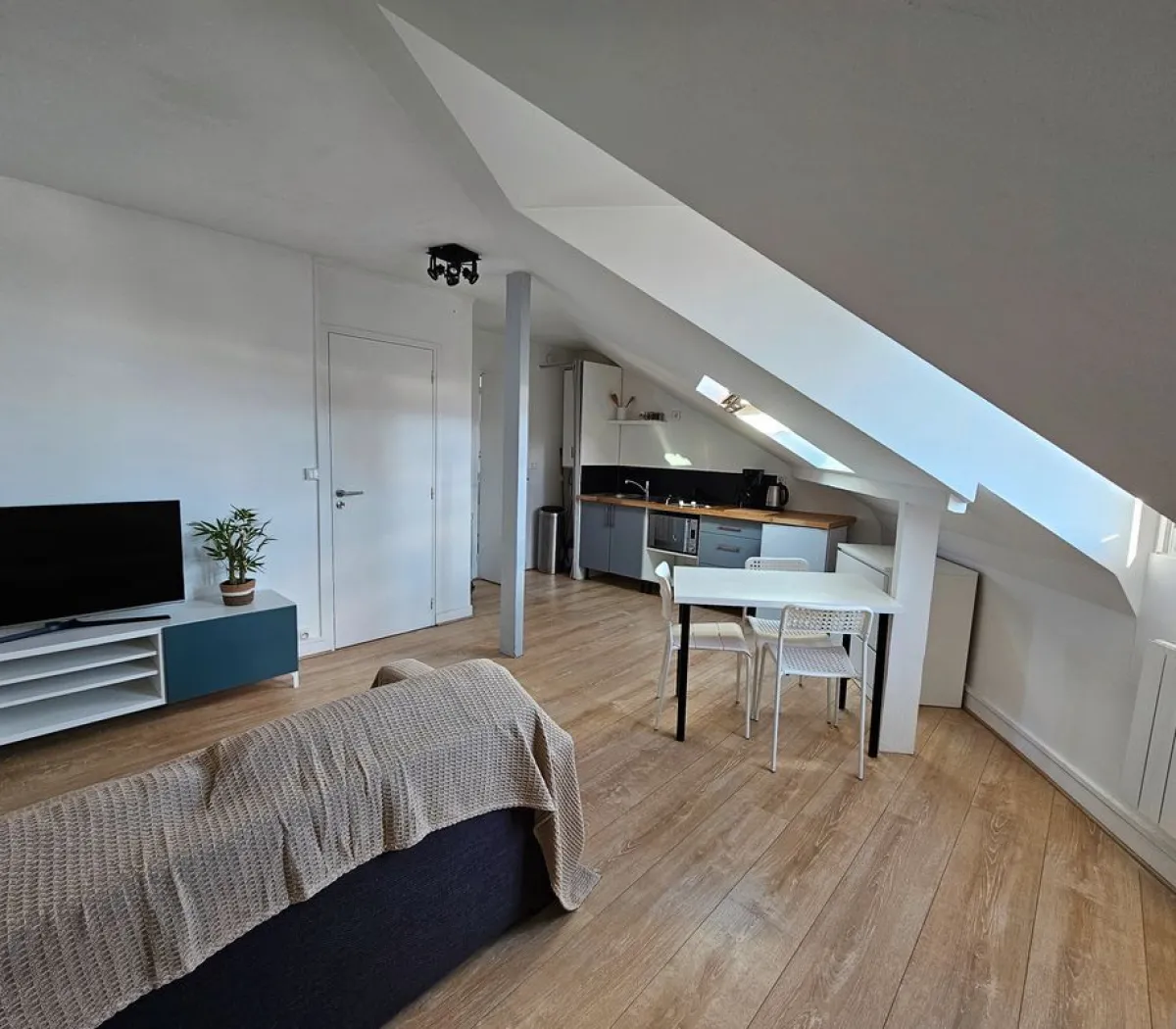 Location Suresnes Appartement 699f5b480db3