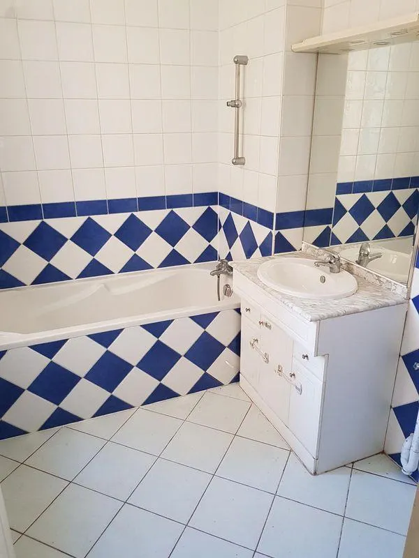 Location Marseille Appartement 69a59df0dad8