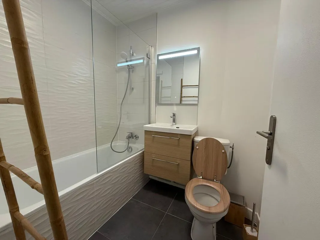 Location Courbevoie Appartement 69a5ef1e42db