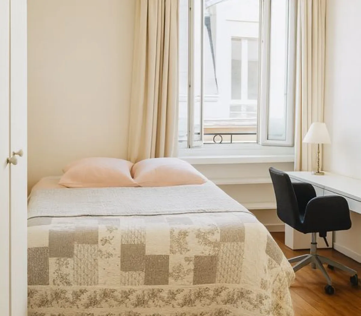 Location Paris Appartement 69a740465dcf