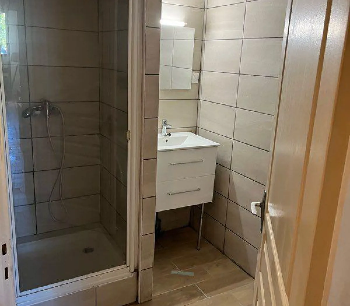 Location Grenoble Appartement 69a839dfb49e