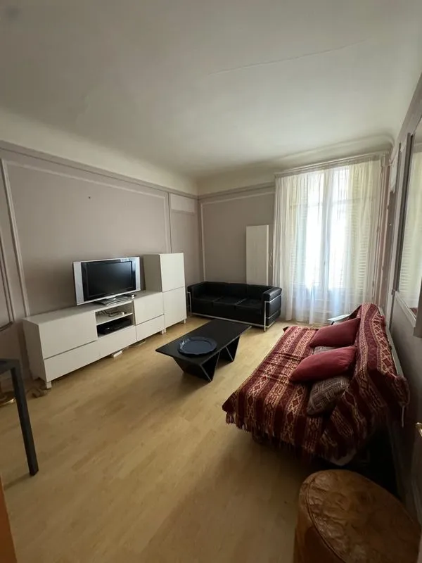 Location Paris Appartement 69a8aaa35190