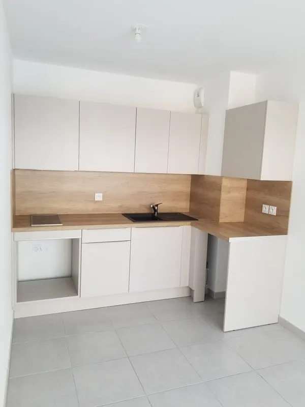 Location Nice Appartement 69a9e42a4182