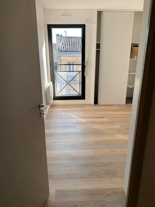 Location Bordeaux Appartement 69afef18976f