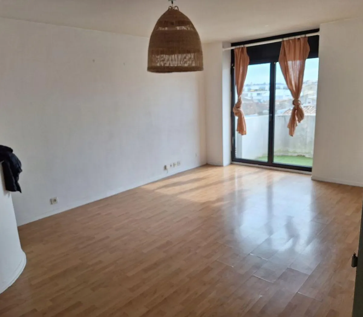 Location Bordeaux Appartement 69afef18976f