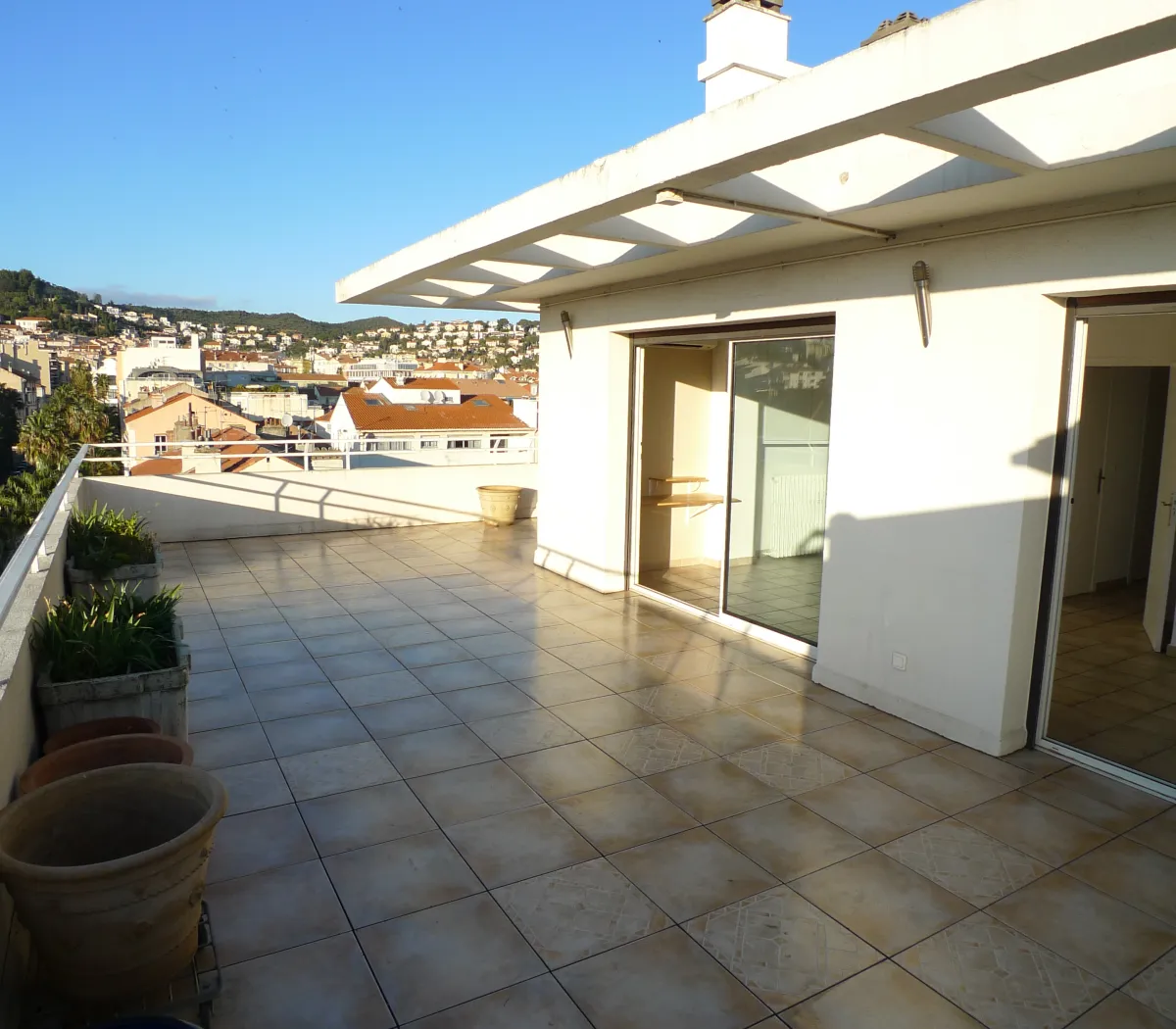 Location Hyères Appartement 69b42e37d02f
